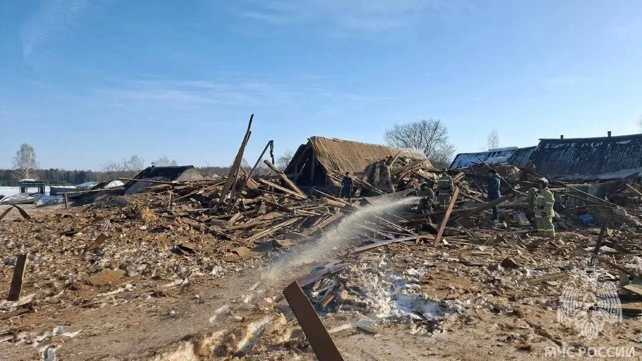 Жилой дом обрушился в Марий Эл после взрыва газового баллона В Юринском районе Марий Эл накануне произошел в...