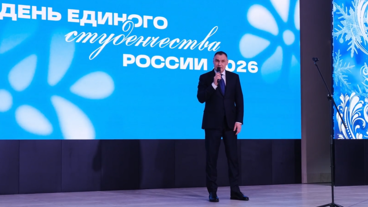 Юрий Зайцев поздравил студентов с праздником Юрий Зайцев поздравил студентов с праздником.