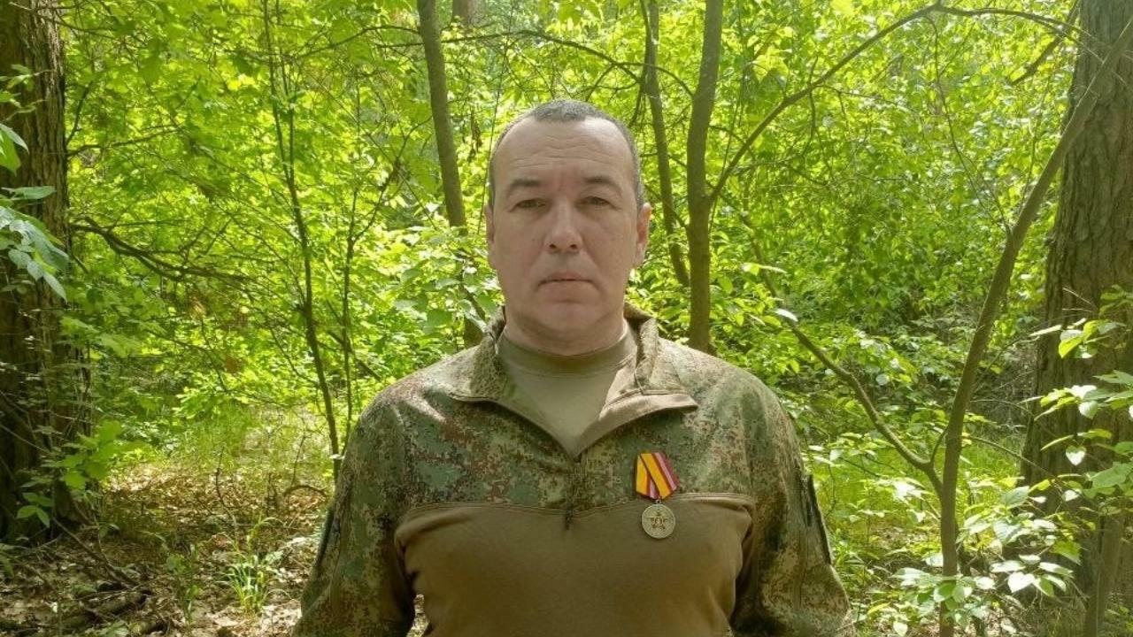 В Марий Эл простятся с погибшим в зоне СВО Алексеем Ивановым Сегодня в посёлке Силикатный состоится церемони...