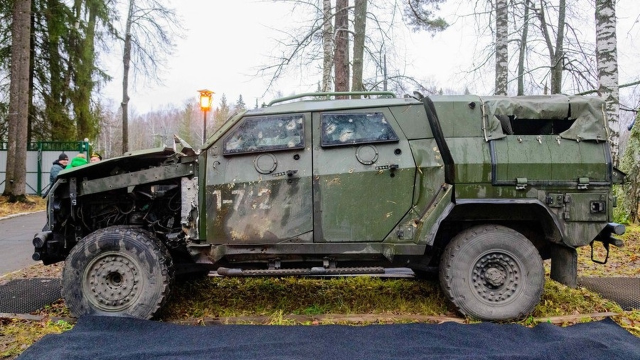 В Центр военно-патриотического воспитания молод...