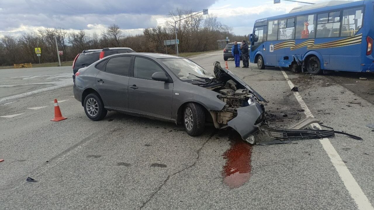 Вчера днем на 10-м километре подъезда к Йошкар-...