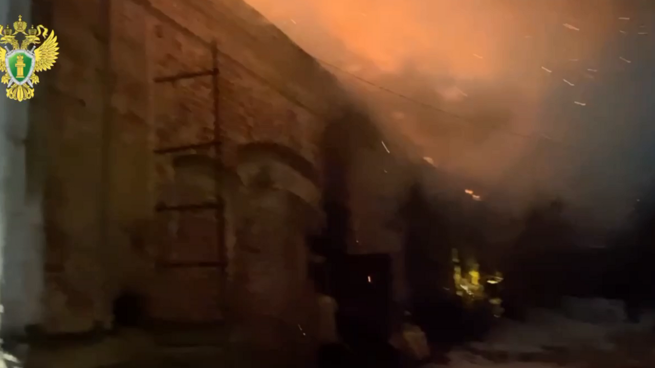 Накануне около 18.25 в здании на улице Лихачева...